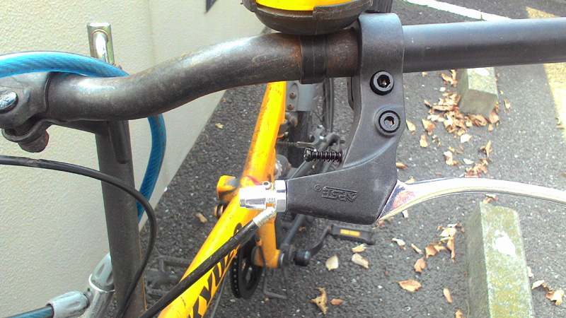 自転車ブレーキレバー交換